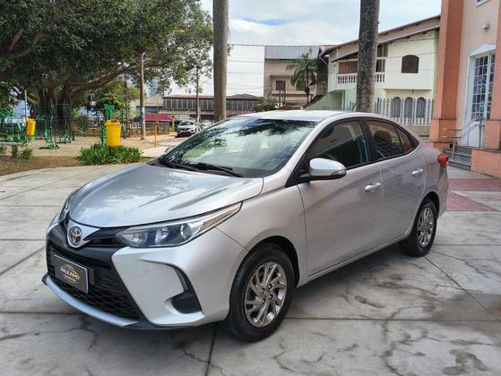 TOYOTA YARIS 1.5 16V FLEX SEDAN XS CONNECT MULTIDRIVE TOYOTA YARIS 1.5 16V FLEX SEDAN XS CONNECT MULTIDRIVE
